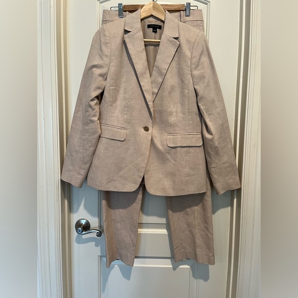Ann Taylor suit 2/4 - Picture 7 of 8